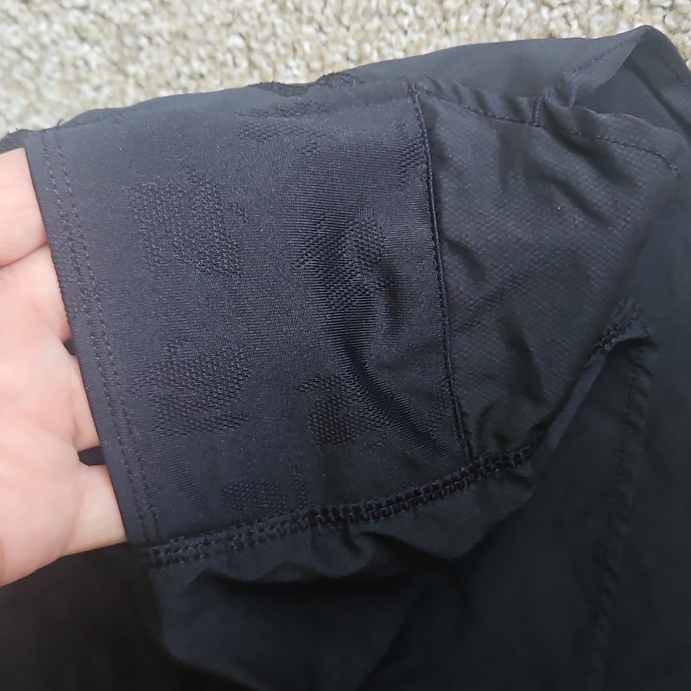 Rabbit sports running shorts S/M - Picture 3 of 9
